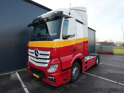 Mercedes-Benz Actros 1942 tractor unit