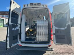 MERCEDES-BENZ Sprinter 316 / Trage Liege Rampe