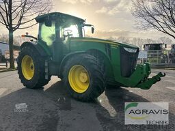 John Deere 8335 R