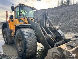 Volvo L180H Wheel Loader w/ Bucket.