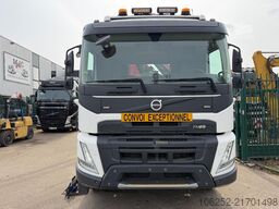 Volvo FMX 500 8x4 TRIDEM HOOKLIFT + CRANE HMF 2320 K4...