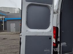 Peugeot Boxer 35 KW L4H3 BHDi 140