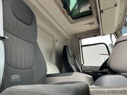 DAF CF 260 FA / Carrier Koeler - 30 gr / Chereau Fr...