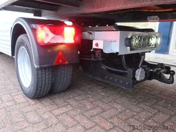 Mercedes-Benz 519 CDI V6 Motor 519 CDI V6 Motor + B.E Trailer