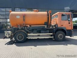 MAN 18.264 4x4 Straßenwaschwagen/Wasserwagen