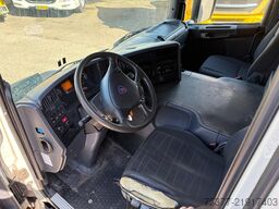 Scania P280 4 x 2 Euro 5 frigo Meatrails Rohr Viande C...