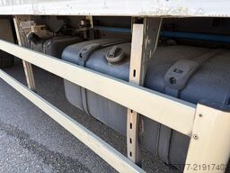 Scania P280 4 x 2 Euro 5 frigo Meatrails Rohr Viande C...