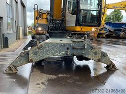 Liebherr LH30 M - Material Handler
