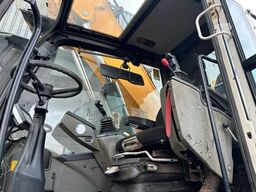 Liebherr LH30 M - Material Handler