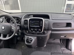 Renault Trafic 2.0 dCi 120pk L2H1 Airco Cruise control ...