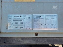 SCHMITZ CARGOBULL SCS 24/L - 13.62 M B  / Hubdach / Liftachse