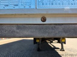 SCHMITZ CARGOBULL SCS 24/L - 13.62 M B  / Hubdach / Liftachse