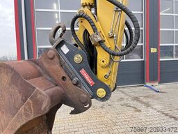 KOMATSU PW 160-11 Straßenzulassung + Anhängerkupplung