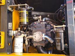 KOMATSU PW 160-11 Straßenzulassung + Anhängerkupplung