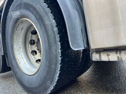 Volvo FM460  HMF 2120 4330kg 10.2m K3 Funk Lift Lenk