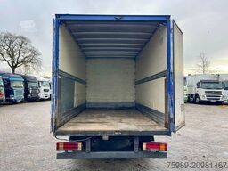 Mercedes-Benz Vario 812D closed box