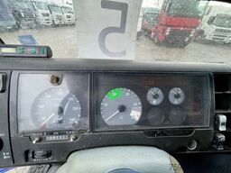 Mercedes-Benz Vario 812D closed box