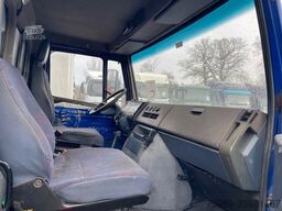 Mercedes-Benz Vario 812D closed box