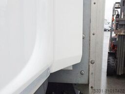 RENAULT D 14 SLEEPER CAB