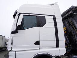 MAN TGX 18.510 4×2 tractor unit / Sleeper ca