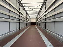 Kögel 3Achs Standard Curtainsider Liftachse PalKasten