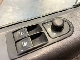 VOLKSWAGEN T5 2.0 Kombi Langversion 9 Sitze Klima 1.Hand