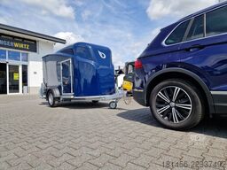Cheval Liberté Debon Anhänger Polycargo 1300 blau Seitentür Pullman 100km/H direkt online verfügbar
