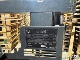 Linde D06 pallet stacker