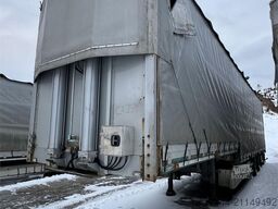 Tyllis Jumbo curtain side semi-trailer