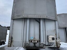 Tyllis Jumbo curtain side semi-trailer