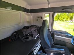 MAN TGM 15.250 Box Truck with Refrigeration/Freezer Un