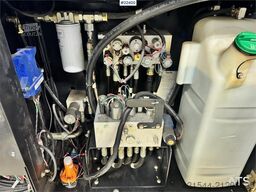 Genie GS-3369 4x4 Scissor Lift – only 250 hours!