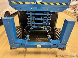 Genie GS-3369 4x4 Scissor Lift – only 250 hours!