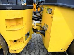 Bomag BW 138 AD-5 inkl. Splittstreuer
