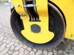 Bomag BW 138 AD-5 inkl. Splittstreuer