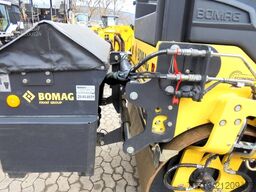 Bomag BW 138 AD-5 inkl. Splittstreuer