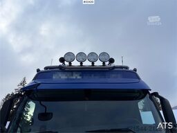 Volvo FM 330 box truck