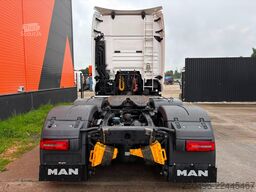 MAN TGX 28.520 6x2 GX CAB / INTARDER / DOUBLE BOGIE