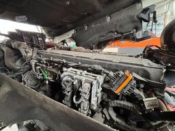 MAN TGX 28.520 6x2 GX CAB / INTARDER / DOUBLE BOGIE