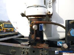 Feldbinder Powder tank alu 63 m3 (tipping)