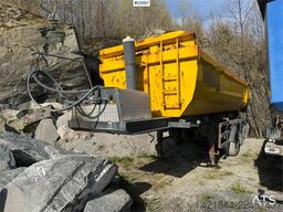 Maur Bilpåbygg 3-axle tipping semi-trailer for sale as a repair o
