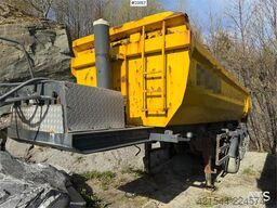 Maur Bilpåbygg 3-axle tipping semi-trailer for sale as a repair o