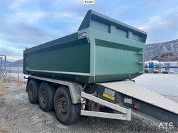 Maur triple-axle trailer