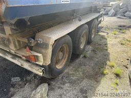 Maur Bilpåbygg 3 axles and tipping semi-trailer for sale as a rep