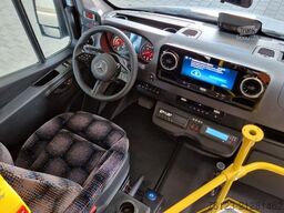 MERCEDES-BENZ Sprinter 517 Heckniederflur Vorlauffahrzeug