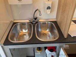 RENAULT ESSELMANN Verkaufsmobil ähn Seico / Borco