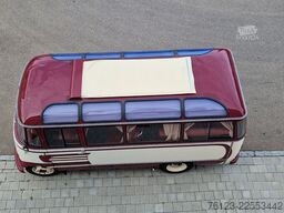 MERCEDES-BENZ Vorgänger Sprinter O 319 Samba mit Faltdach AC
