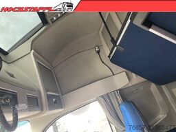 VOLVO Low Deck