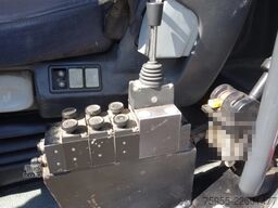 MAN TGA 33.430 waf hooklift,VOOR5.50 METER CONTAINE...