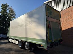 Volvo FM 420 6X2 8.1M Koffer Stuuras